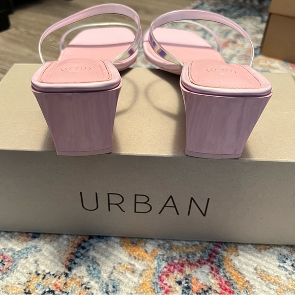 UO Iridescent Veronica Jelly Strap Sandals - Picture 3 of 4